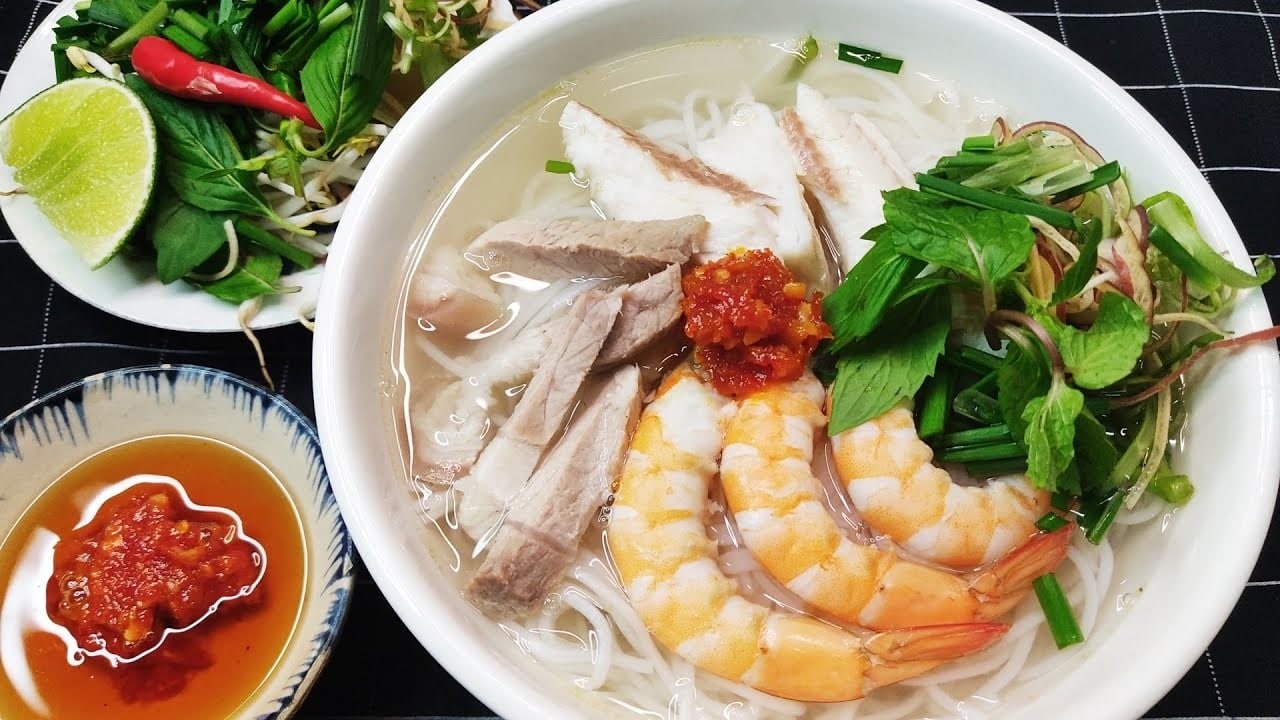 Món bún nước lèo Sóc Trăng thơm ngon và hấp dẫn